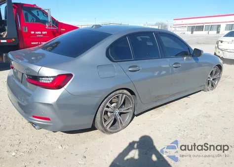 2023 BMW 330I xDrive z USA, uszkodzony, nr VIN 3MW89FF07P8D69955